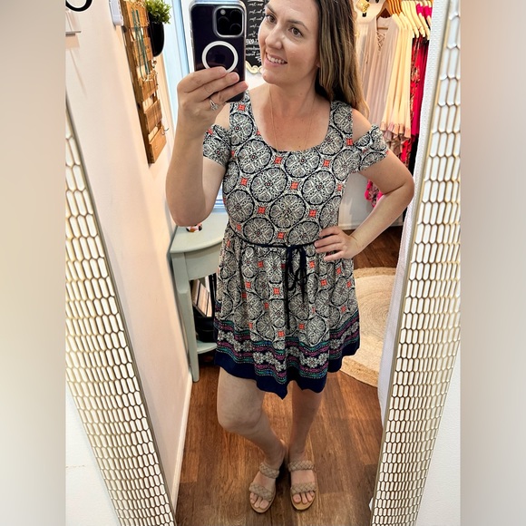 Dresses & Skirts - SALE || COLD SHOULDER || Spring ready dress